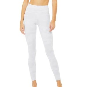 NWOT ALO Yoga High Waist Camo Vapor Legging